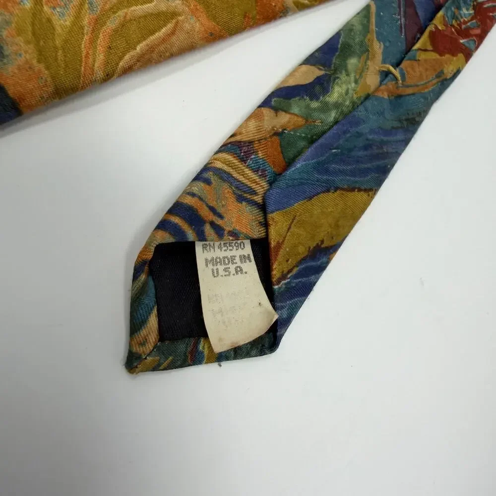Vintage Wembley 100% Silk Abstract Floral Necktie